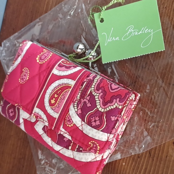 Vera Bradley Handbags - Vera Bradley  wallet